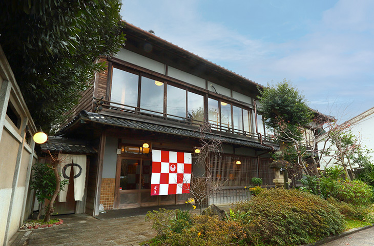 Traditional Japanese inn Kakujoro